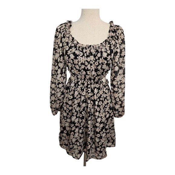 Astr Dresses & Skirts - ASTR The Label Womens Black Floral Mini Dress Medium Side Cutouts Boho Romantic‎